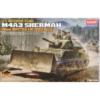 Academy Sherman M4A3 + Dozer Blade 1/35