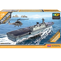 Academy 14216 Rok Navy Dokdo LPH 6111 Aircraft Carrier 1/700