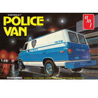 AMT Chevy Police Van (NYPD) 1/25