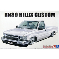 Aoshima Toyota Hilux RN80 Custom 1985   1/24