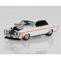 DDA 24825 Ford XW GTHO Slammed And Supercharged 1/24
