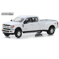 Green Light Ford F-350 2018 King Ranch Dually Drivers Series 1 1/64