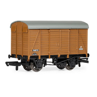 Hornby R60102 Hornby Twin Vent Van S49186- Era 6