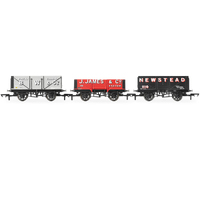 Hornby R60103 Triple Wagon Pack BW & Co, J James & Co, Newstead