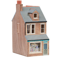 Hornby Parkers Newsagents