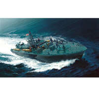 Italeri PT596 Torpedo Boat 1/35 + book