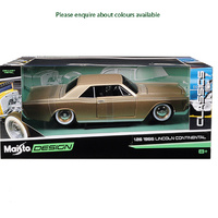 Maisto Classics Lincoln Continental 1966  1/24