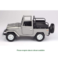 Motor Max Toyota FJ40 Convertible Platunim Series  1/24