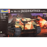 Revell 03099 Sd.Kfz. 173 Jagdpanther Late version / Command vehicle 1/35