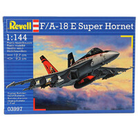 Revell FA18E Super Hornet 1/144