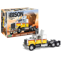 Revell 17471 Chevy Bison Semi Truck  1/32