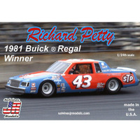Salvinos JR Richard Petty Buick Regal 1982 Winner  1/25