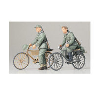 Tamiya 35240 German Soldiers W/Bike 1/35