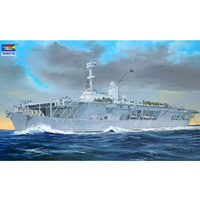 Trumpeter Aircraft Carrier Weser 1/350